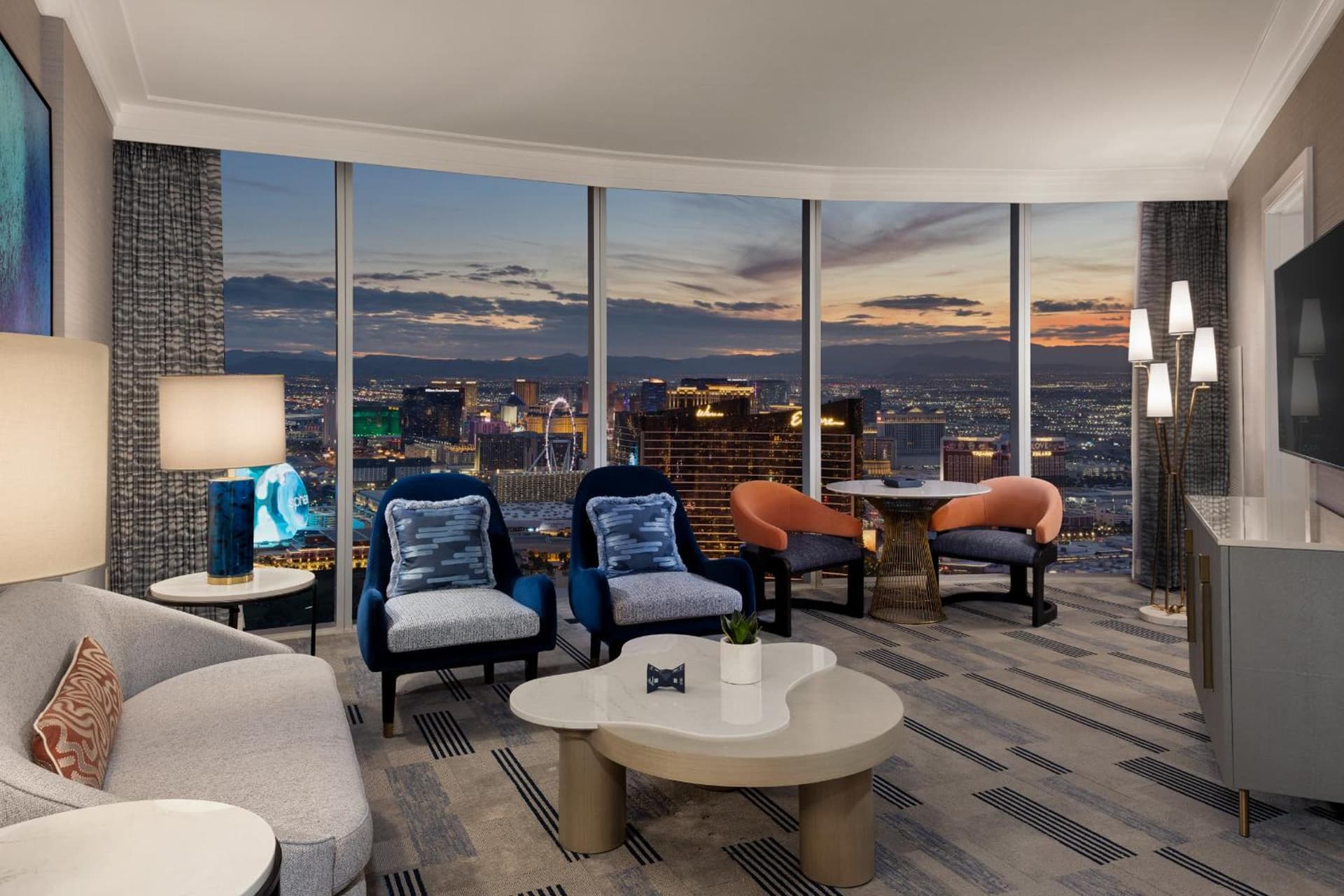 Fontainebleau Las Vegas, MICHELIN Key Award Hotel gallery photo in Las Vegas, NV — image 55