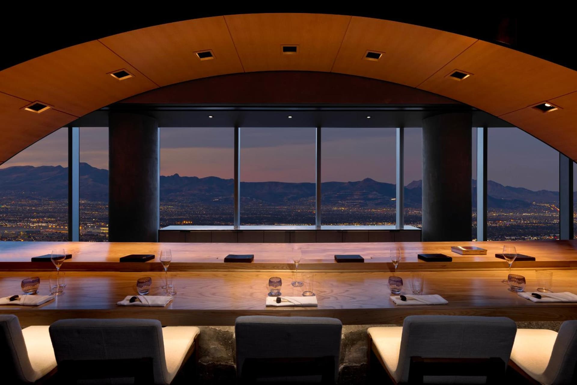 Fontainebleau Las Vegas, MICHELIN Key Award Hotel gallery photo in Las Vegas, NV — image 46