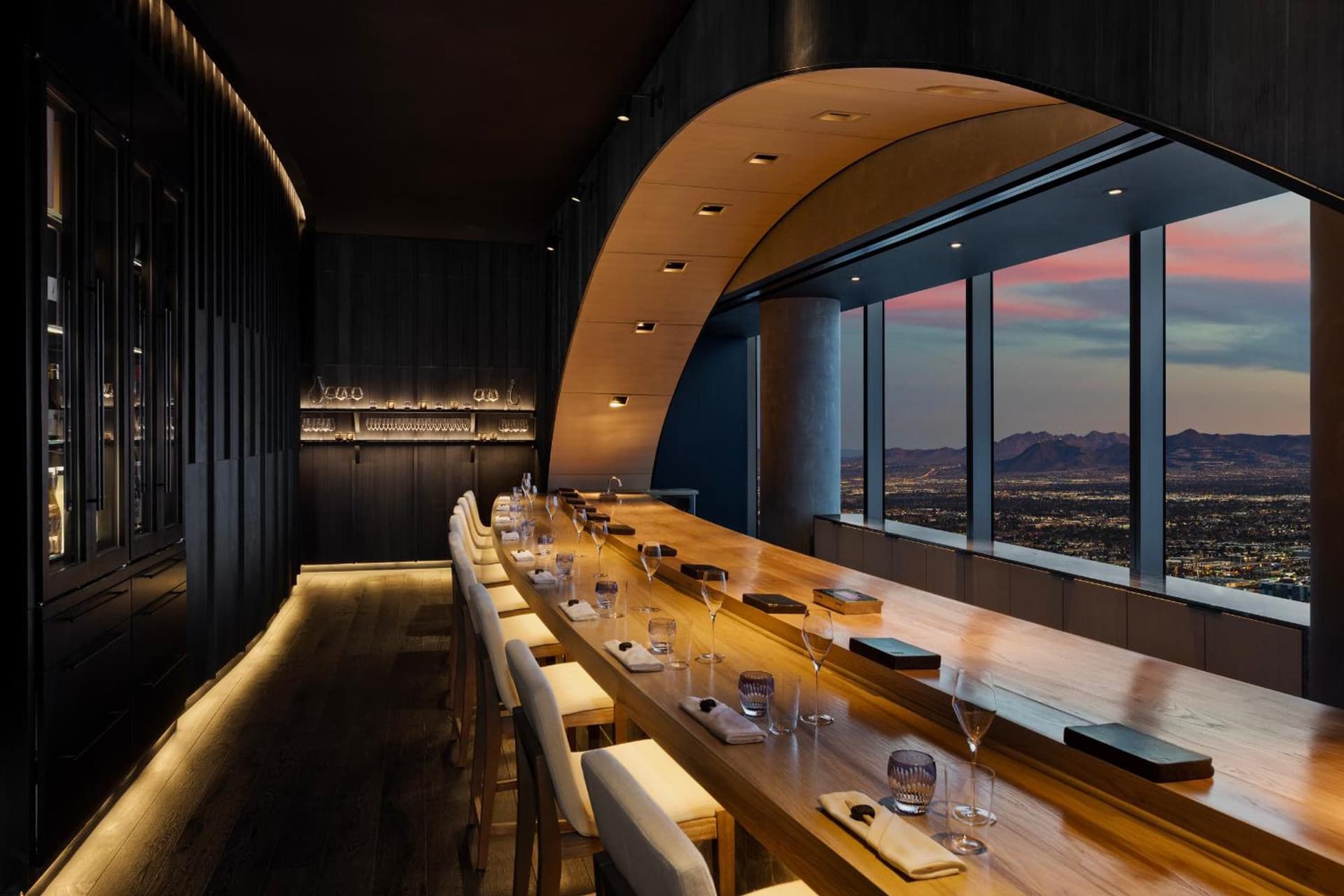Fontainebleau Las Vegas, MICHELIN Key Award Hotel gallery photo in Las Vegas, NV — image 86