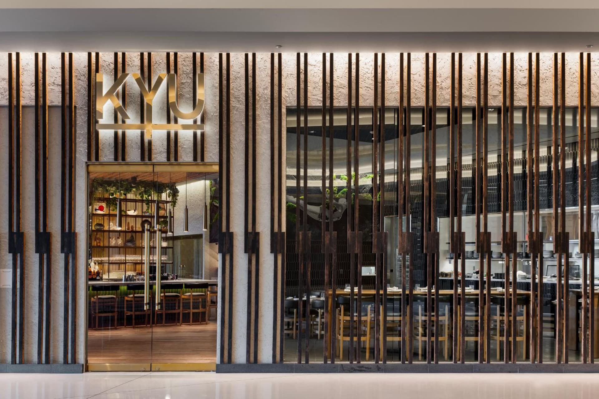 Fontainebleau Las Vegas, MICHELIN Key Award Hotel gallery photo in Las Vegas, NV — image 35