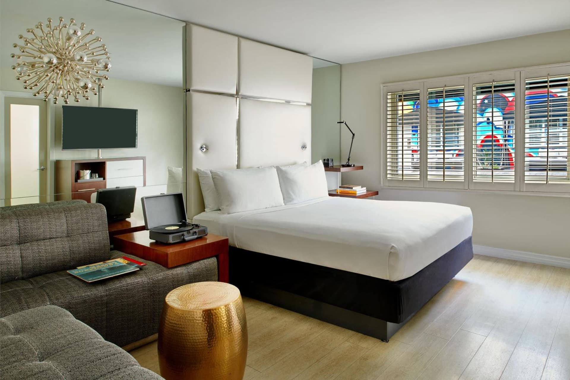 Hotel Ziggy On Sunset gallery photo in Los Angeles, CA — image 20
