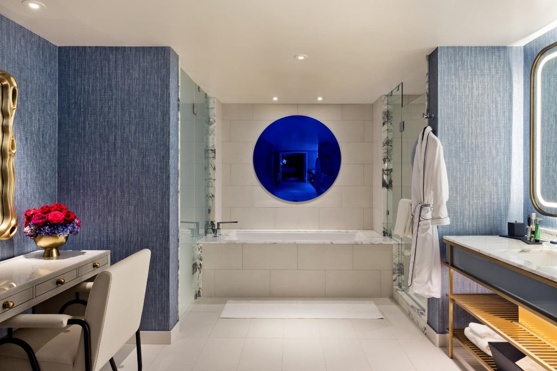 Fontainebleau Las Vegas, MICHELIN Key Award Hotel gallery photo in Las Vegas, NV — image 18