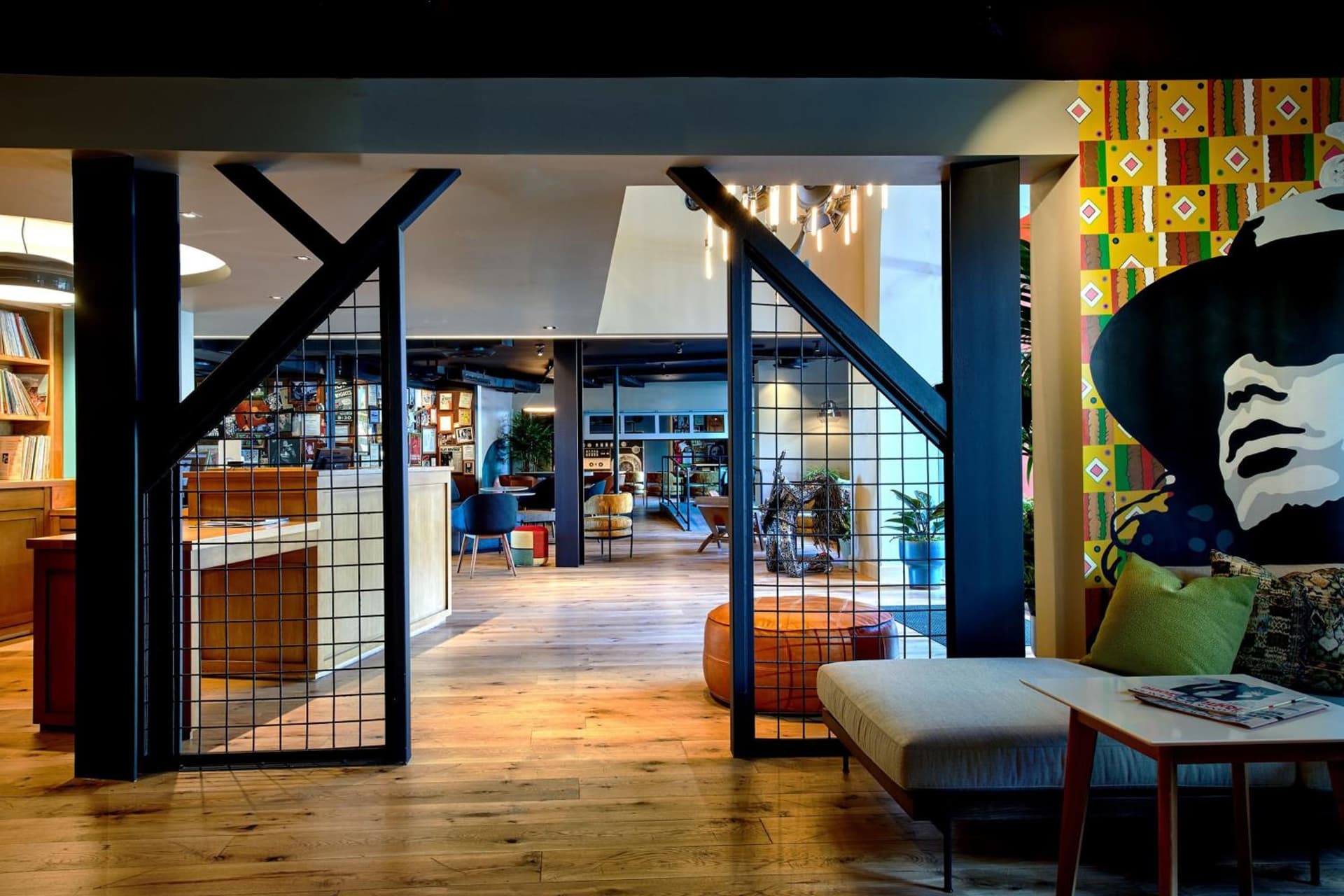 Hotel Ziggy On Sunset gallery photo in Los Angeles, CA — image 8