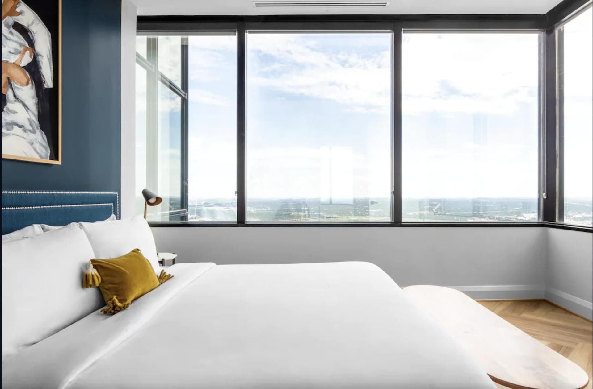 Mint House Dallas Downtown By Kasa property photo 32 of 78 in Dallas, Texas