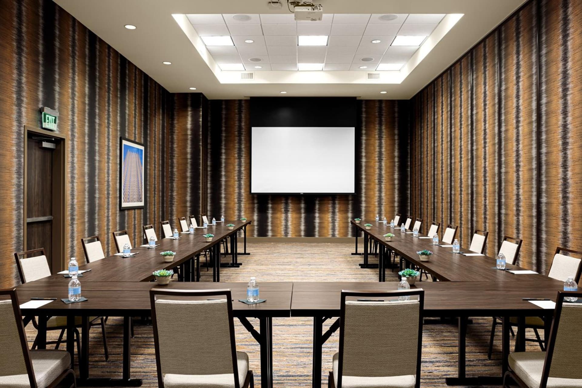 Courtyard by Marriott Dallas Downtown/Reunion District property photo 18 of 51 in Dallas, Texas