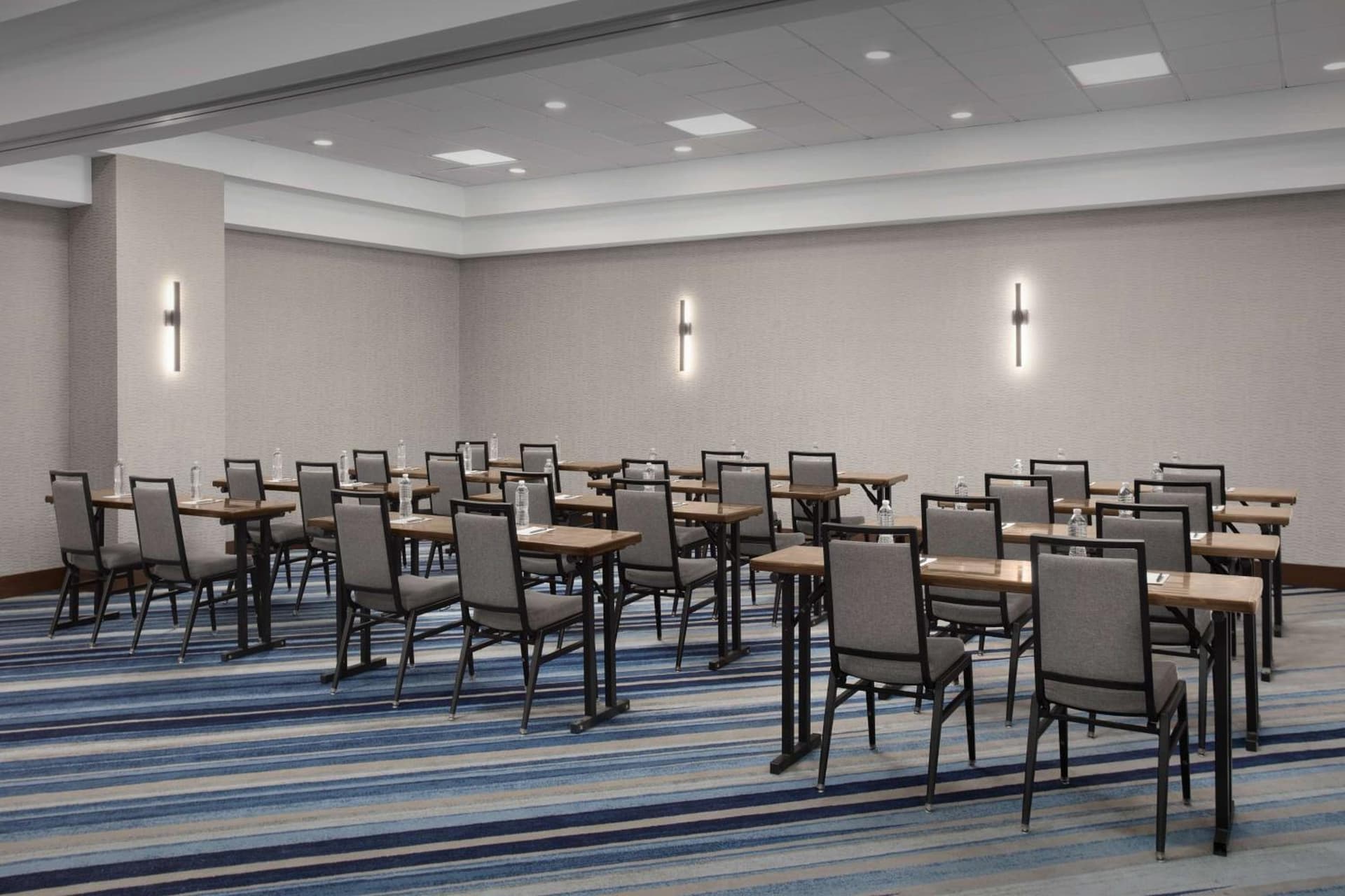 Embassy Suites by Hilton Dallas Near the Galleria gallery photo in Dallas, TX — image 30