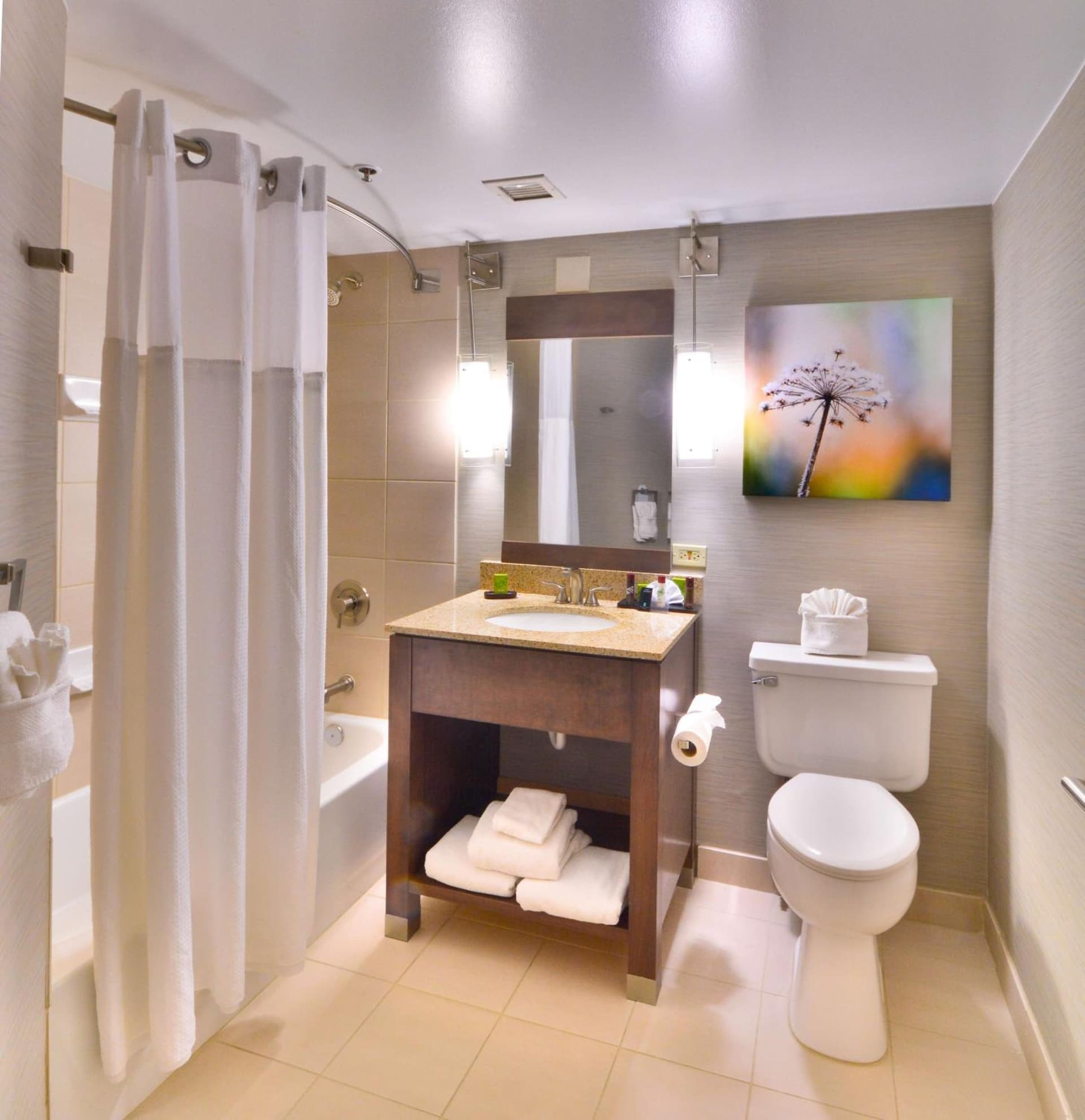 Embassy Suites by Hilton Denver Central Park gallery photo in Denver, CO — image 6