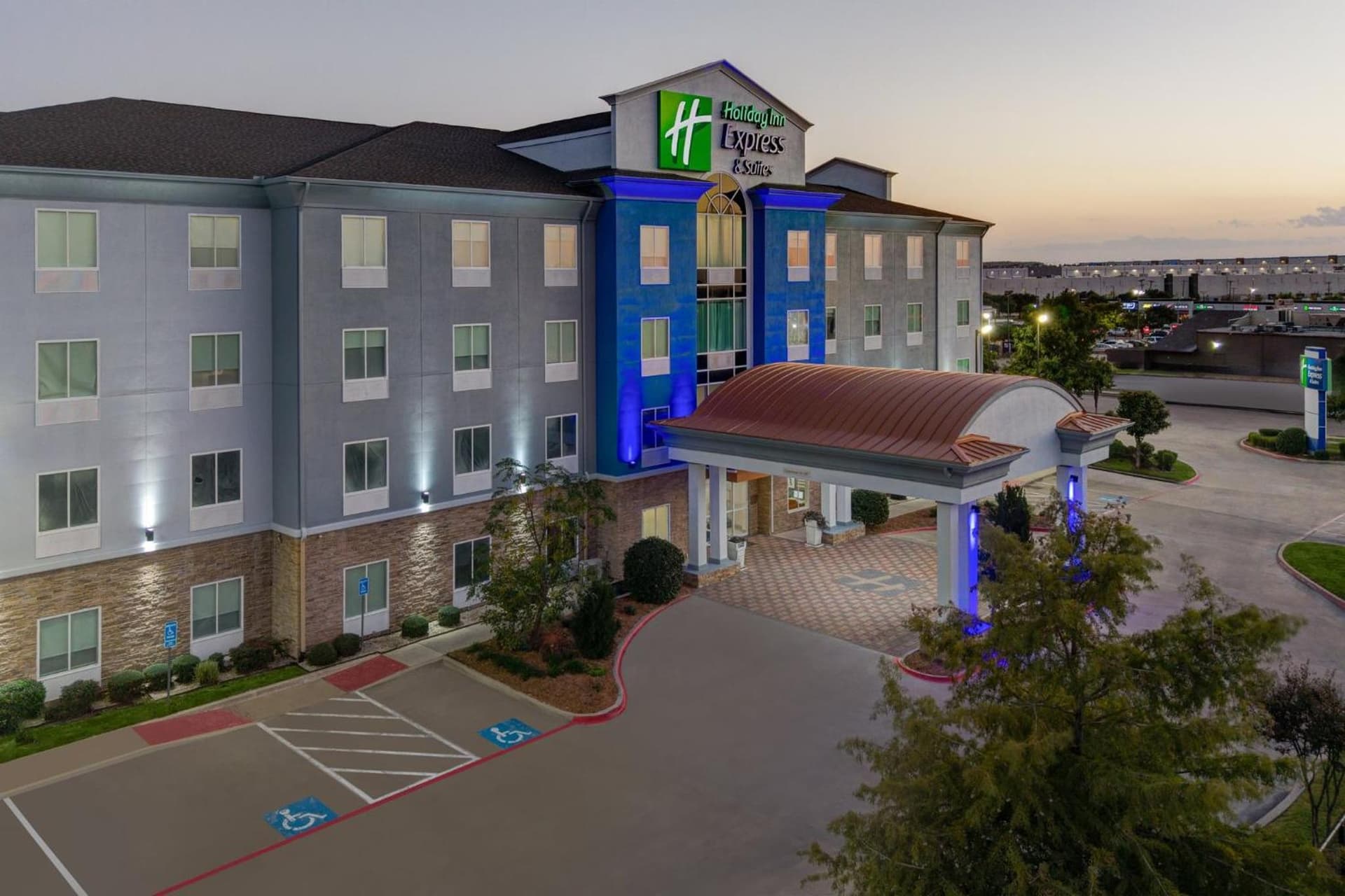 Holiday Inn Express Hotel & Suites Dallas West by IHG gallery photo in Dallas, TX — image 32