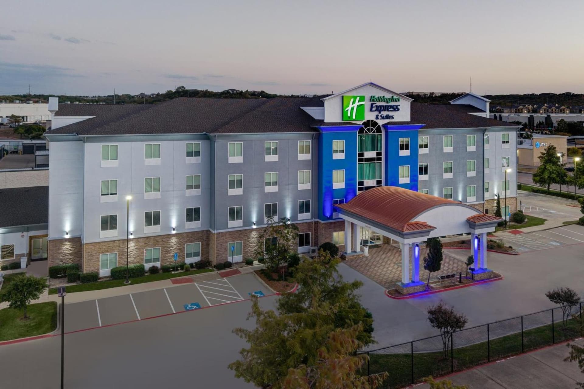 Holiday Inn Express Hotel & Suites Dallas West by IHG gallery photo in Dallas, TX — image 39