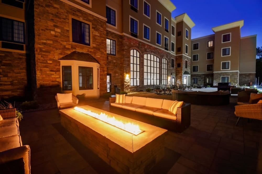 Staybridge Suites - Southgate - Detroit Area by IHG gallery photo in Southgate, MI — image 5