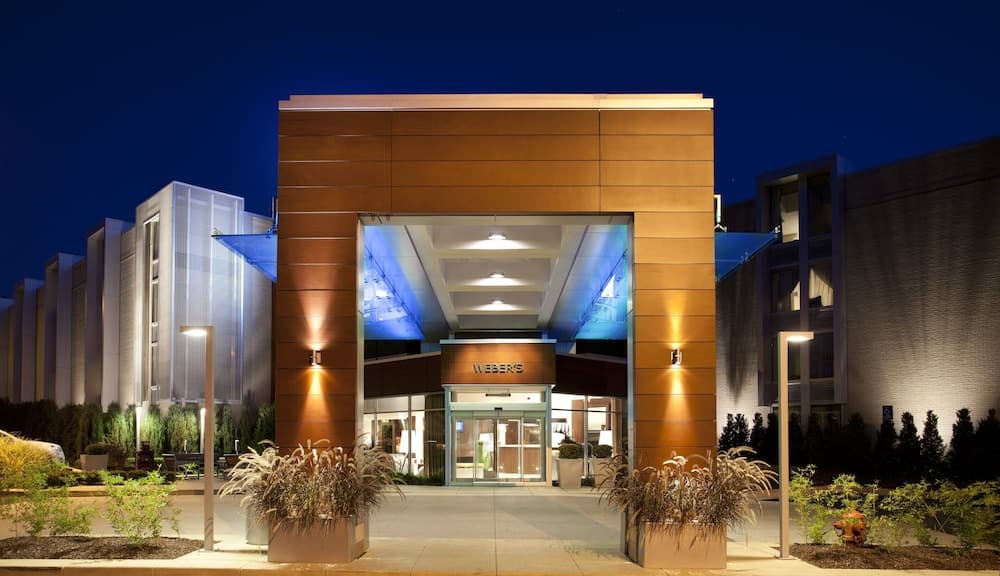 Weber's Hotel & Restaurant — hotel in Ypsilanti, Michigan