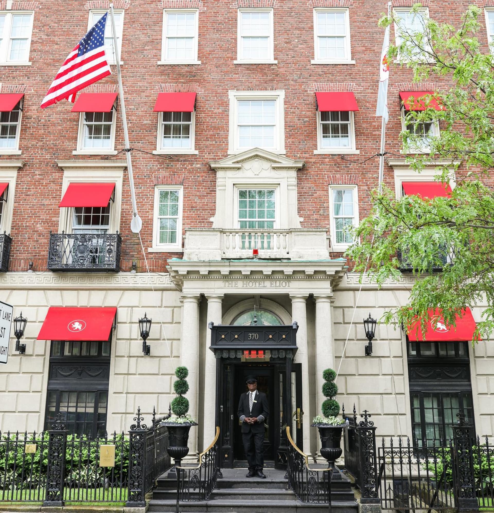 The Eliot Hotel — hotel in Boston, Massachusetts