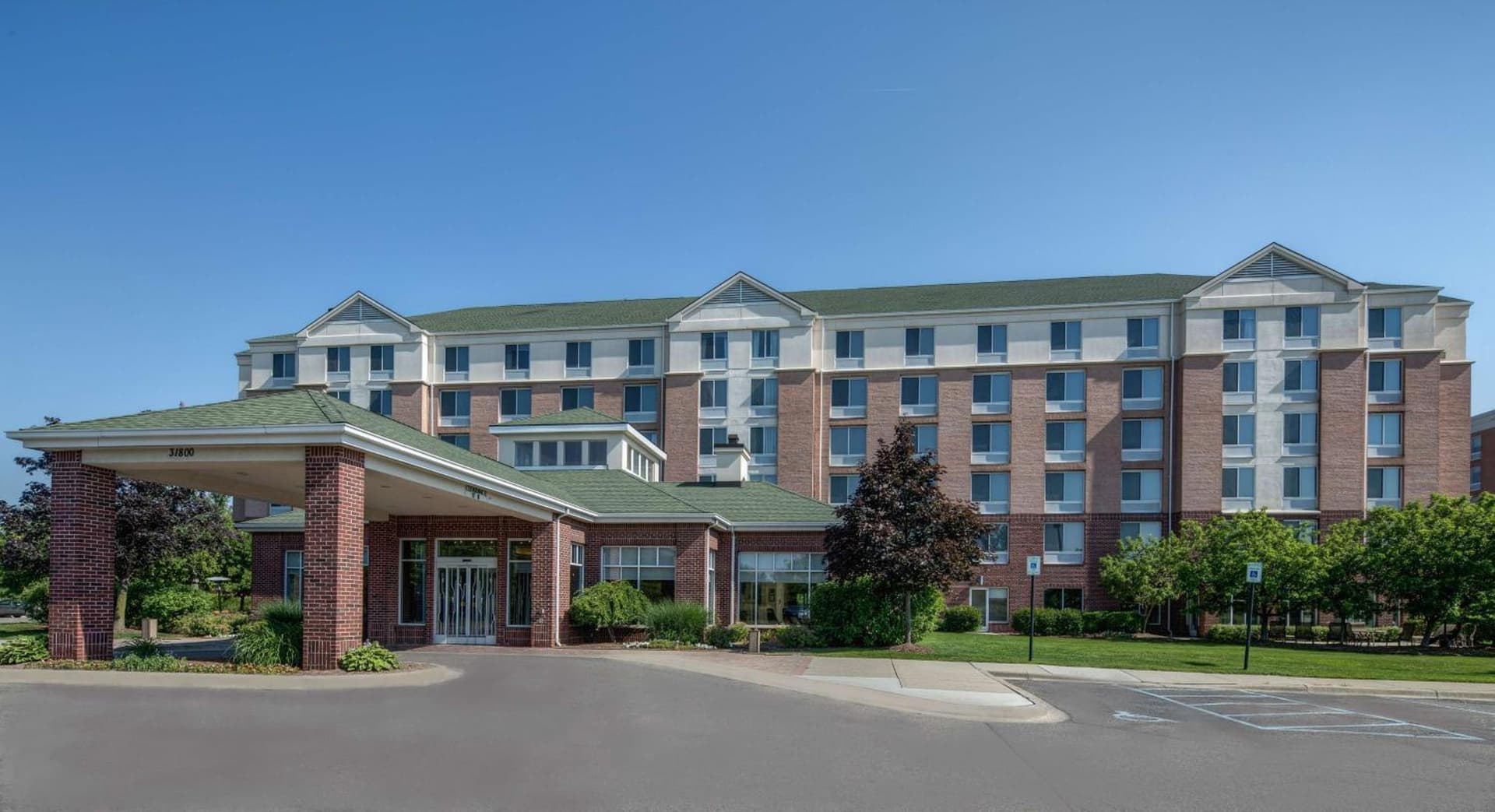 Hilton Garden Inn Detroit Metro Airport — hotel in Romulus, Michigan