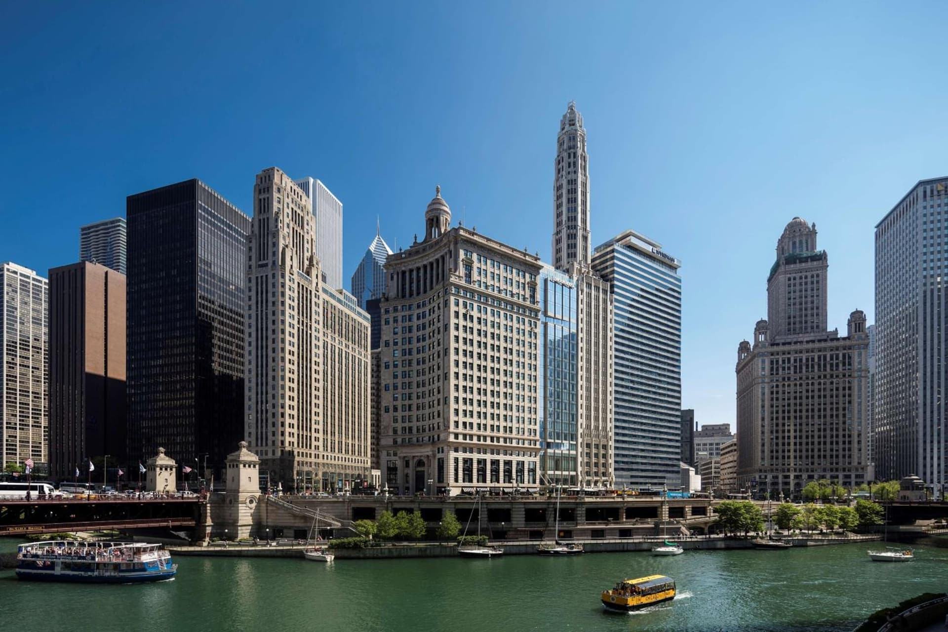 LondonHouse Chicago, Curio Collection by Hilton — hotel in Chicago, Illinois
